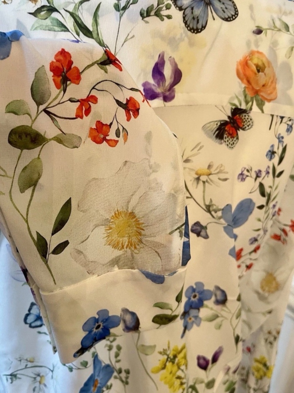 Alice + Olivia Willa Silk Floral Blouse In Twisting Vines White NWT Sz XL - Picture 13 of 15